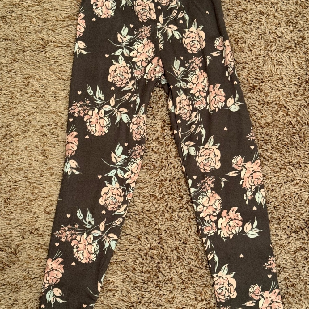 GIRLS  Pink and Gray Floral Leggings with Stretchy Fit